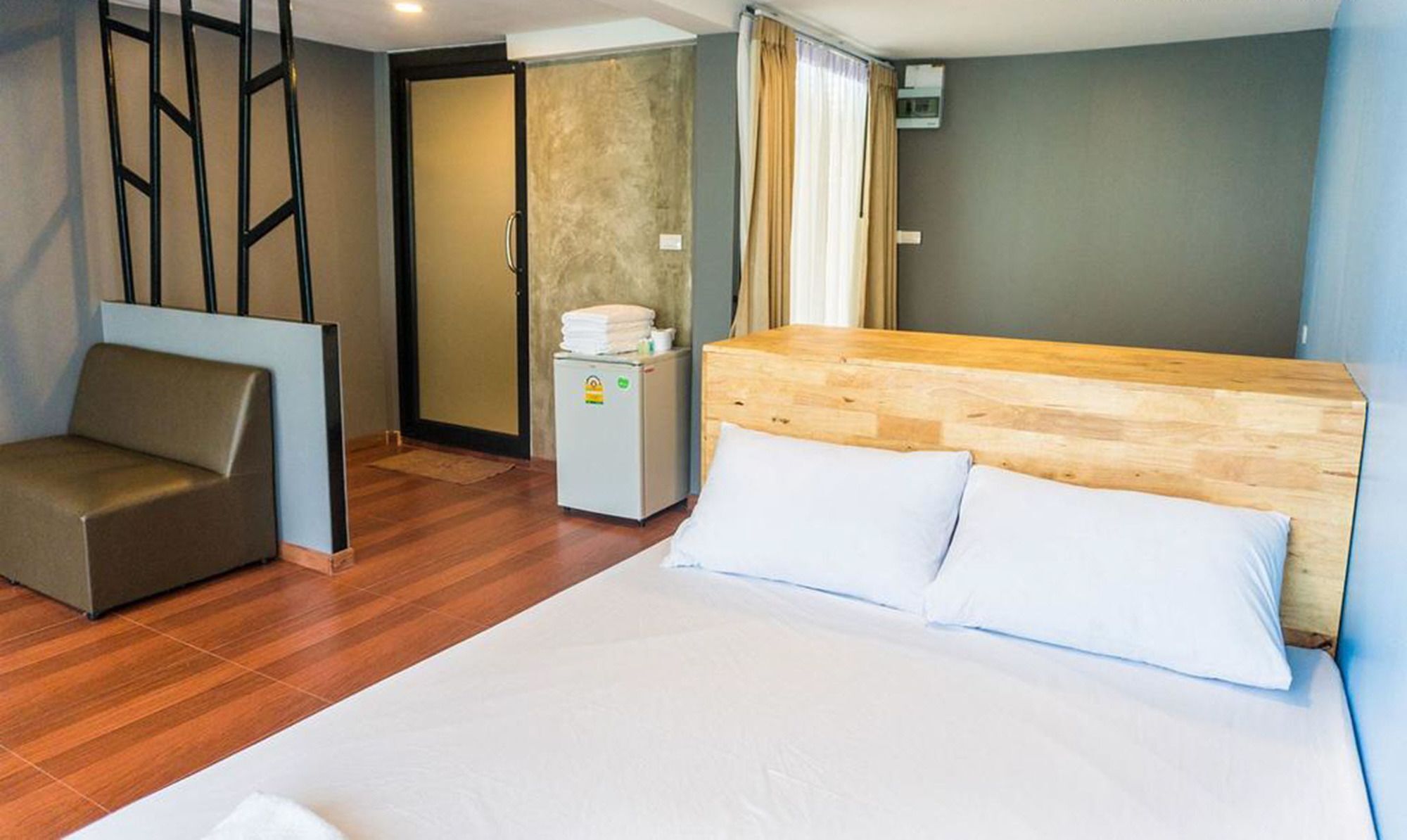 Inn Box Ча Ам Екстериор снимка