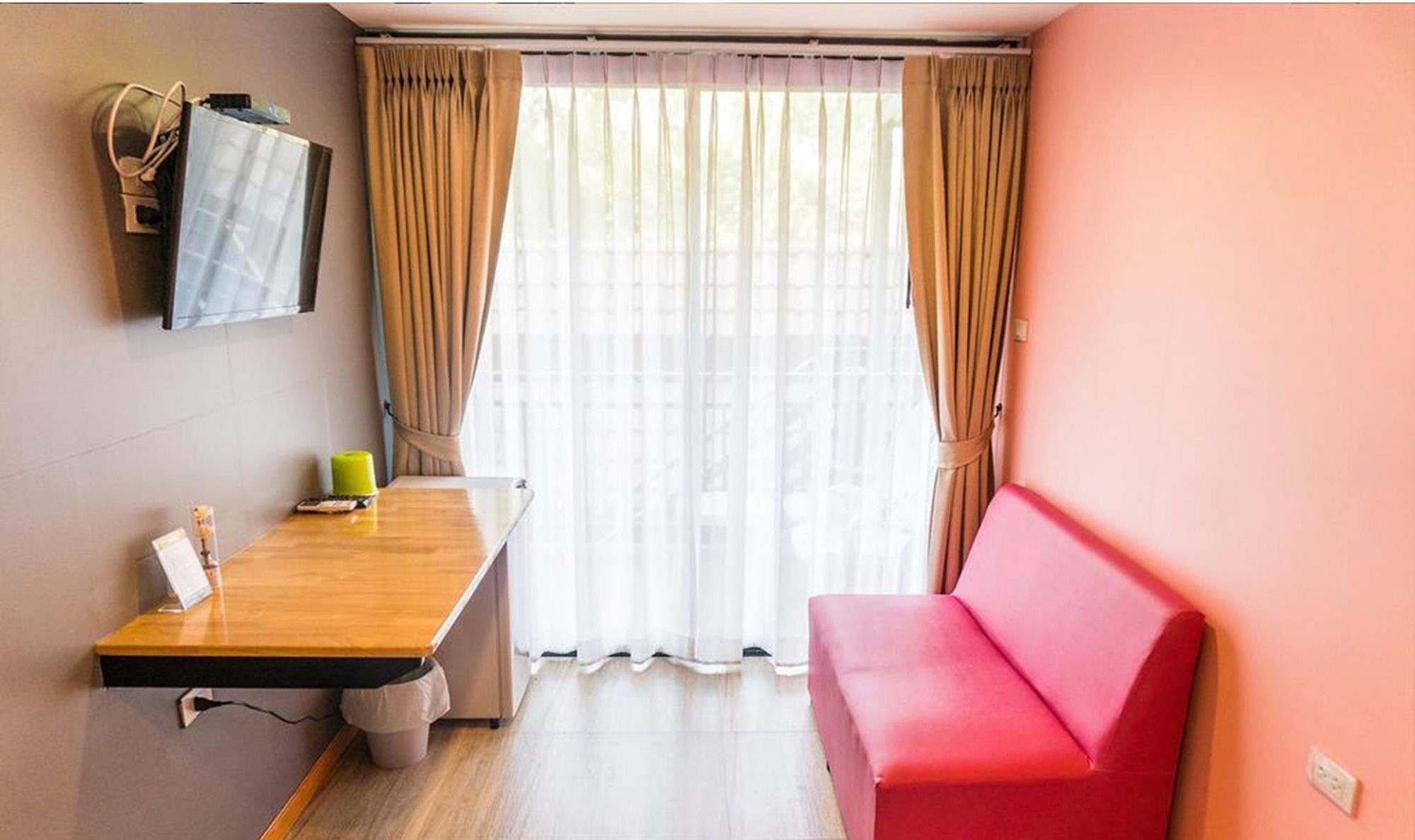 Inn Box Ча Ам Екстериор снимка