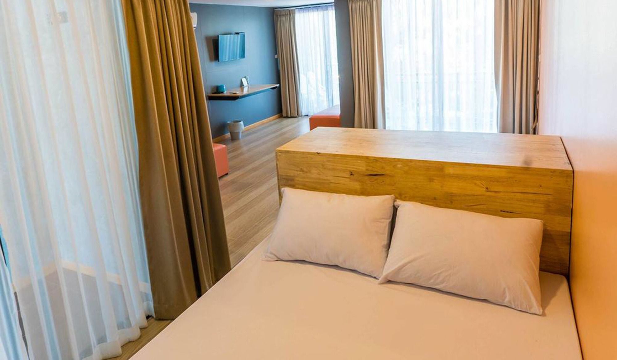 Inn Box Ча Ам Екстериор снимка